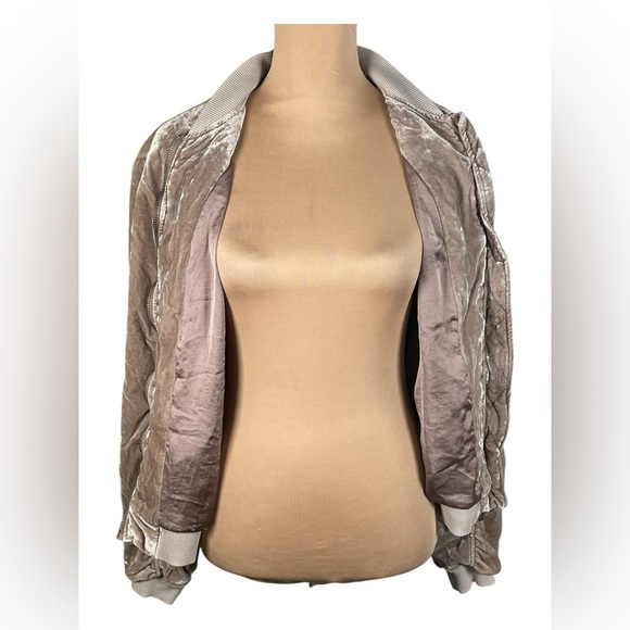 Free People Crushed Velvet Jacket Bomber Jacket Ruched Beige Tan Taupe XS - Picture 9 of 16